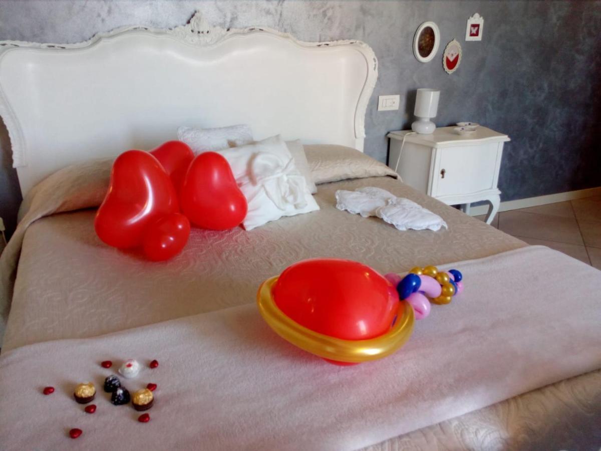 B&B Rosalu - Adults Only Sirmione Bagian luar foto