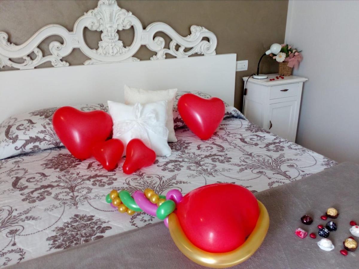 B&B Rosalu - Adults Only Sirmione Bagian luar foto